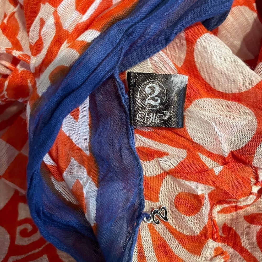 2Chic scarf/wrap vibrant colors